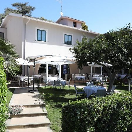 מונטאלטו די קסטרו Hotel Vulci מראה חיצוני תמונה