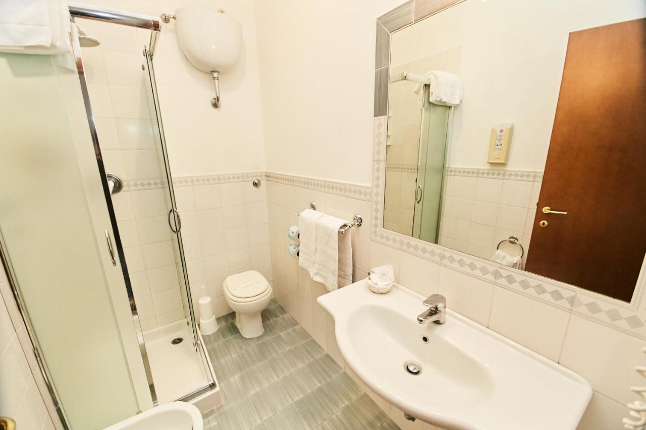 מונטאלטו די קסטרו Hotel Vulci מראה חיצוני תמונה