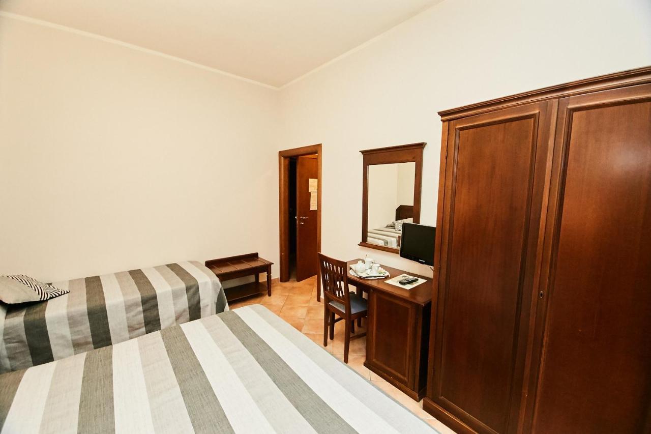 מונטאלטו די קסטרו Hotel Vulci מראה חיצוני תמונה
