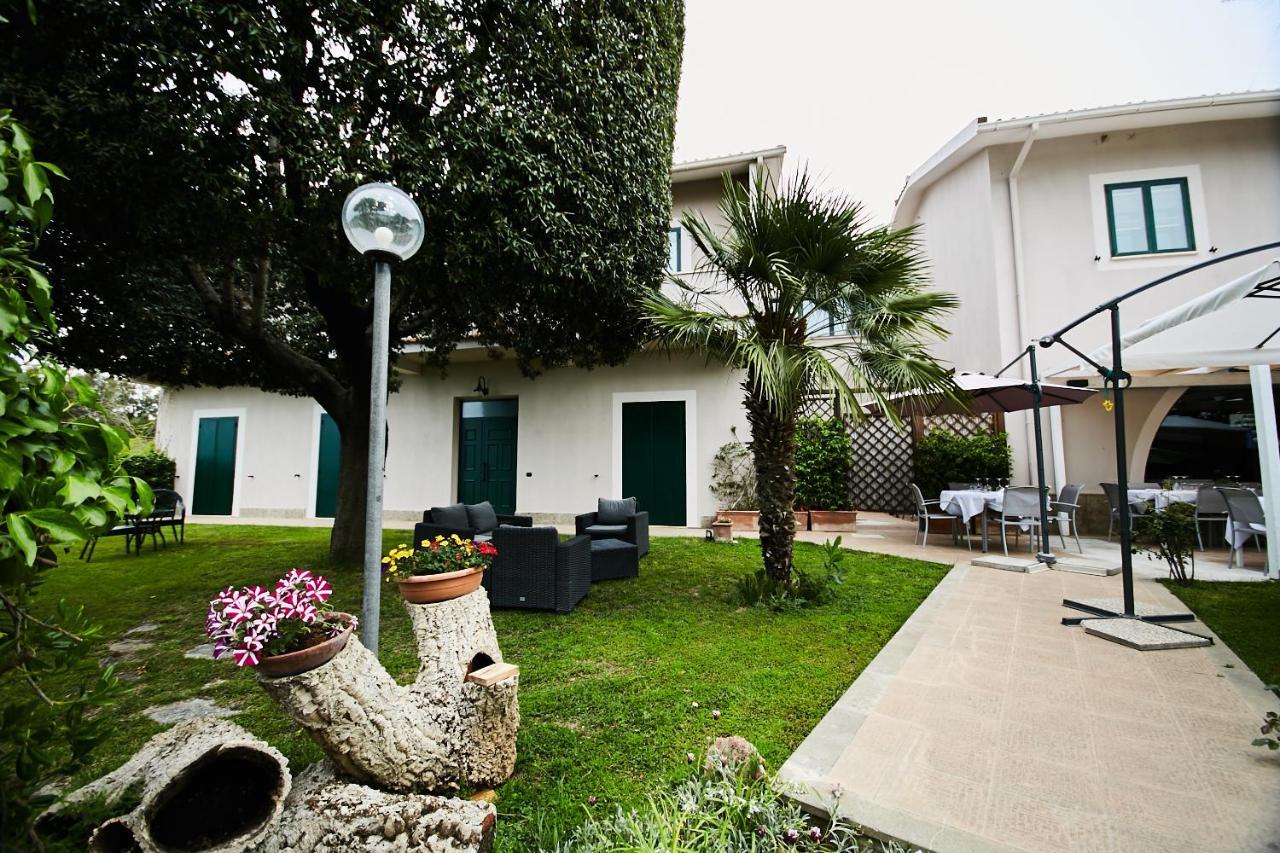 מונטאלטו די קסטרו Hotel Vulci מראה חיצוני תמונה